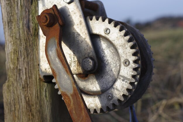 Close-up van een roestige machineonderdeel