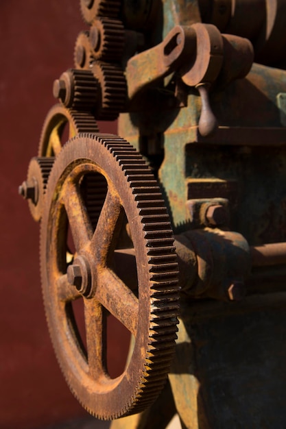 Foto close-up van een roestige machineonderdeel