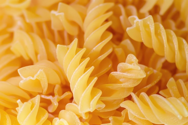 Close-up van een stapel fusilli pasta