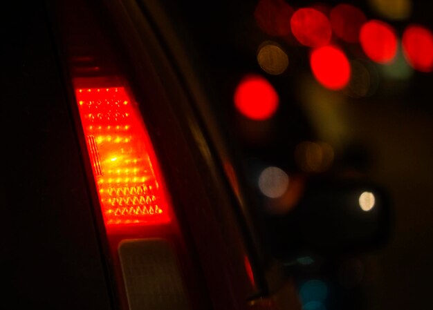 Foto close-up van een verlicht verkeerslicht