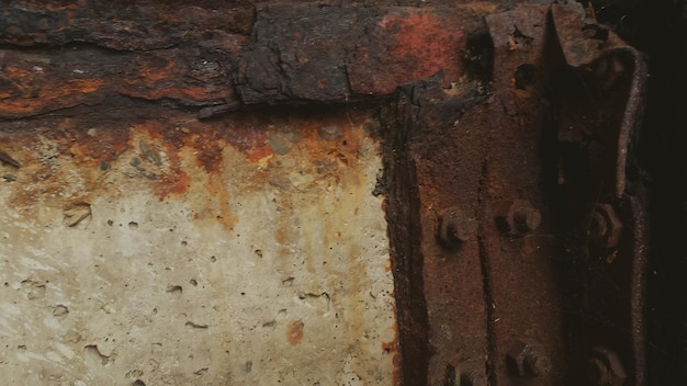 Close-up van een verweerde muur