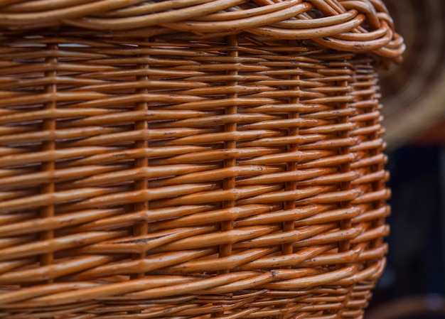 Foto close-up van een wicker mand