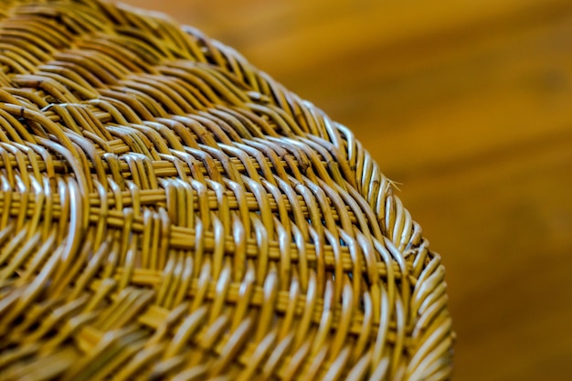 Foto close-up van een wicker mand