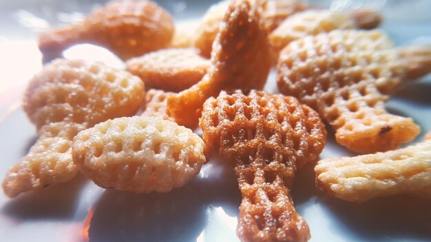 Foto close-up van frietjes op tafel