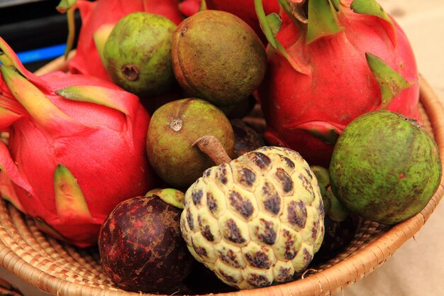 Foto close-up van fruit in een mand