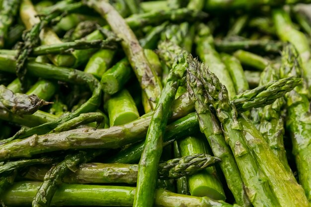 Close-up van gekookte asperges