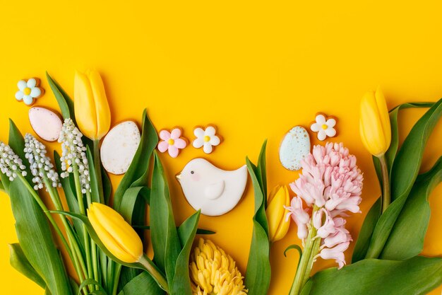 Foto close-up van gele tulpenbloemen