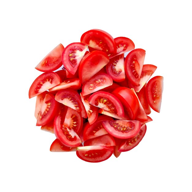 Close-up van gesneden tomaten op een witte achtergrond