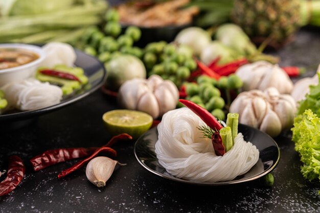 Foto close-up van groenten op tafel