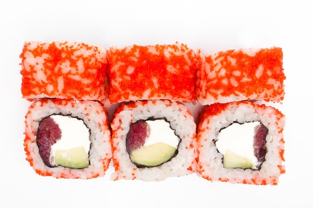 Close-up van heerlijk japans eten met sushibroodje.