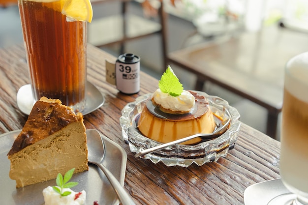 Close-up van het dessert op tafel