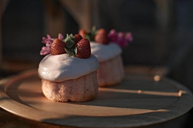 Foto close-up van het dessert op tafel