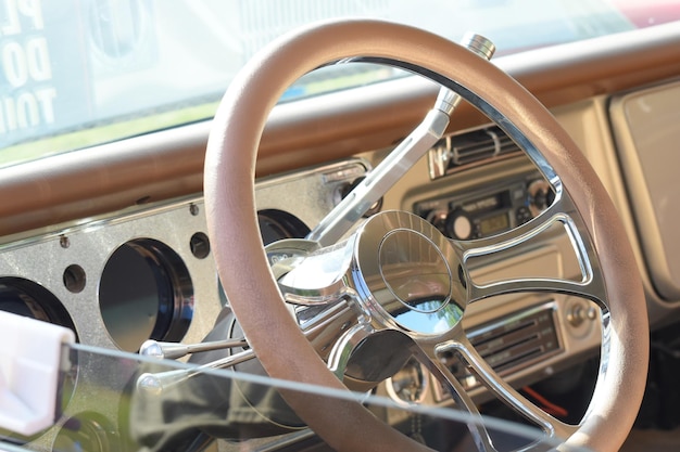 Foto close-up van het stuurwiel in de auto