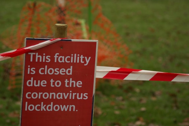 Foto close-up van het waarschuwingsbord