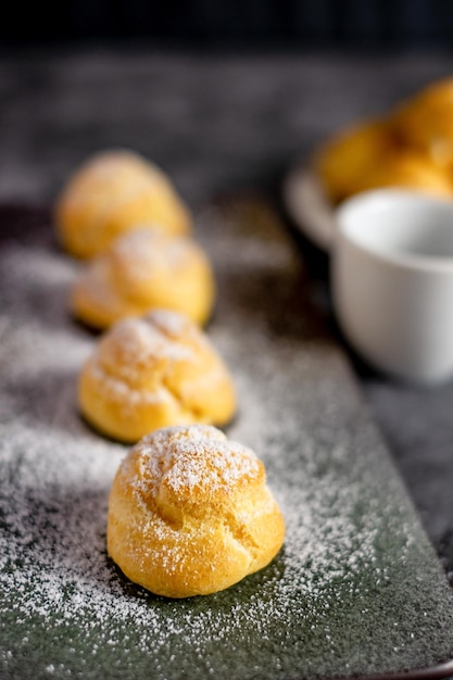 Close-up van koekjes op tafel