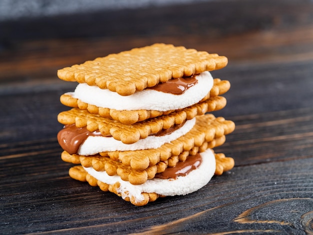 Foto close-up van koekjes op tafel