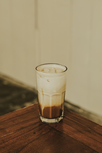 Close-up van koffie op tafel