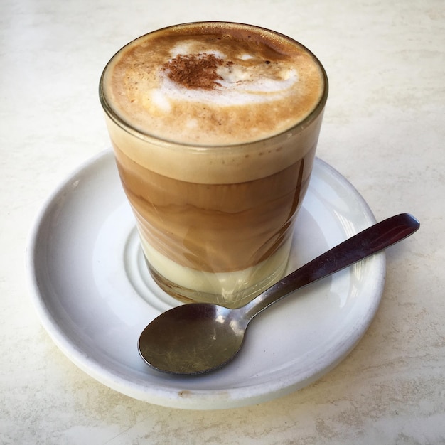 Close-up van koffie op tafel