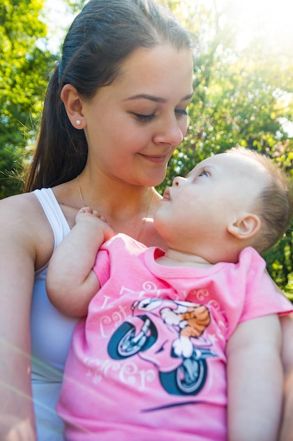 Close-up van moeder en baby met Down-syndroom