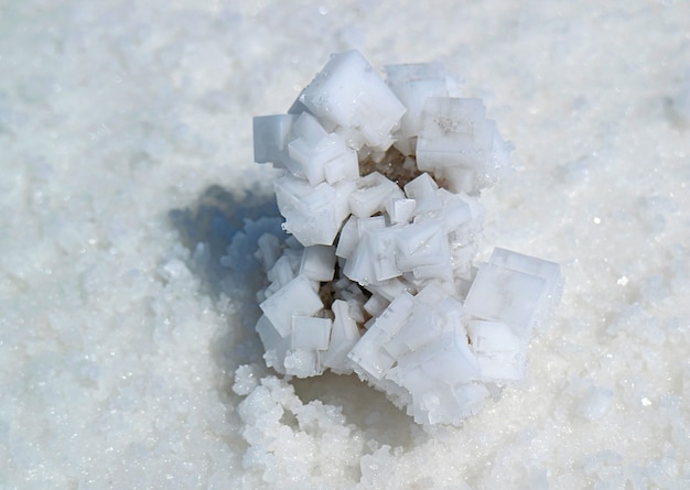 Close-up van natuurlijke zoute kristallen op de Salar de Uyuni Zoute Vlakten, Potosi, Bolivië