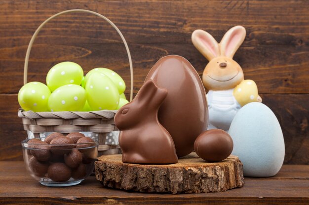 Close-up van paaschokolade op tafel