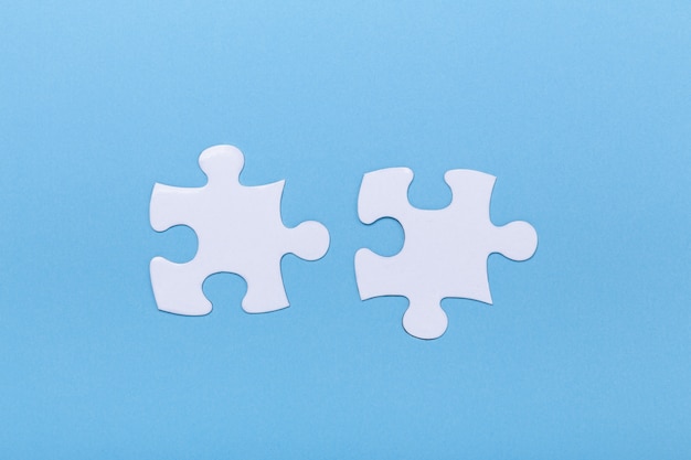 Close-up van puzzel op blauw Ontbrekend puzzelstuk