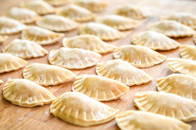 Close-up van ravioli op tafel