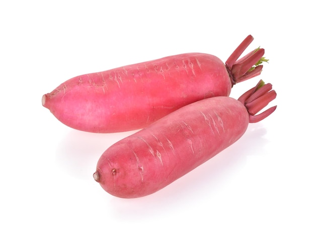 Close-up van rode chili peper tegen een witte achtergrond