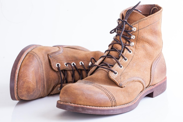 Foto close-up van schoenen op een witte achtergrond