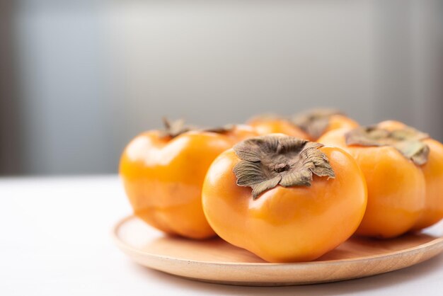 Close-up van sinaasappels op tafel