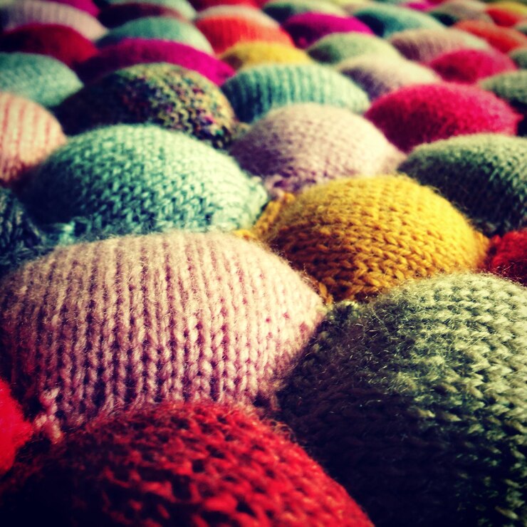 Foto close-up van veelkleurige ballen