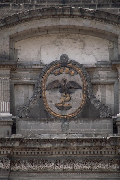 close-up van verlaten kathedraal in reparatie in de stad Mexico-stad