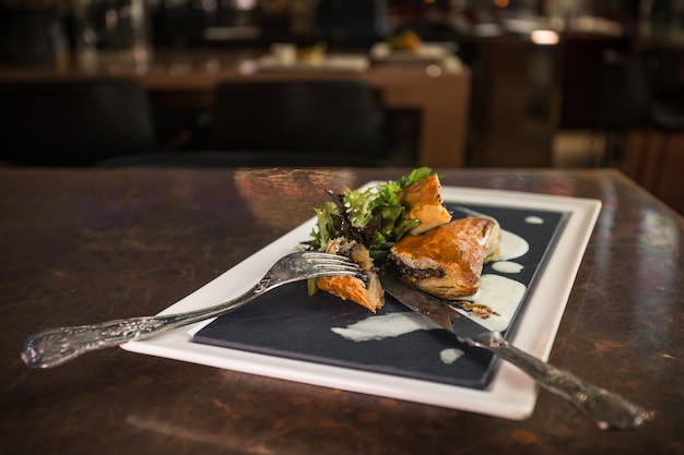 Close-up van voedsel op tafel