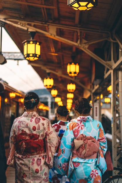 Close-up van vrouwen in Japanse kostuums