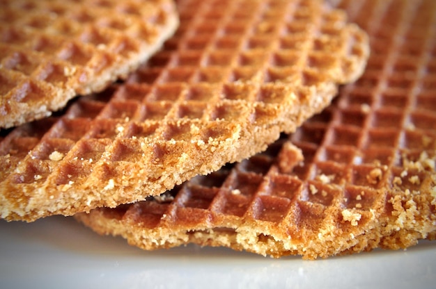 Foto close-up van wafels op tafel