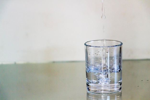 Close-up van water in glas