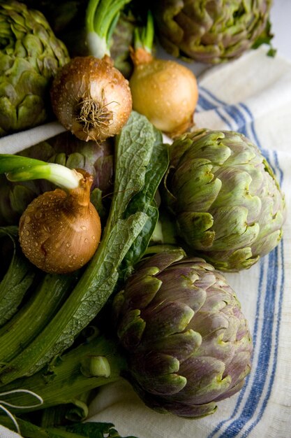 Photo close-up of vegetables on table