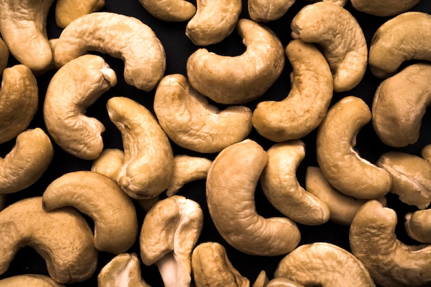 Photo close-up view of cashew seeds