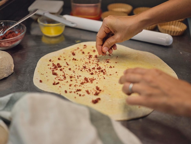 Foto vista ravvicinata panetteria casalinga lievito lievito pane artigianale crudo