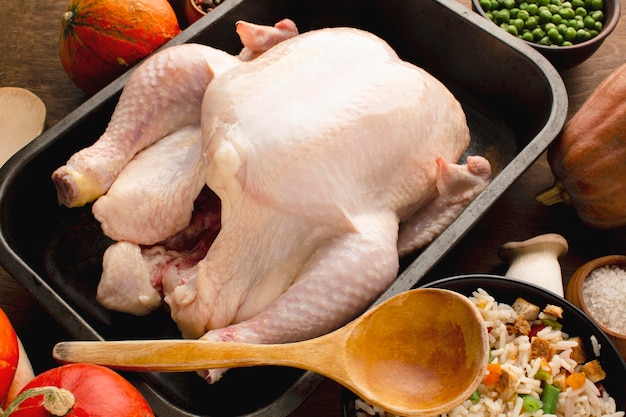 Photo close-up view of turkey preparation for thanksgiving