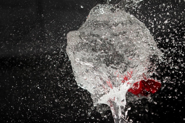 Photo close-up of water bomb bursting