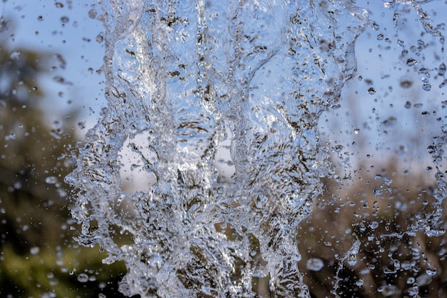 Foto close-up di spruzzi d'acqua in mare