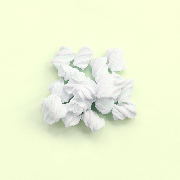 Foto prossimo piano di una pianta a fiori bianchi