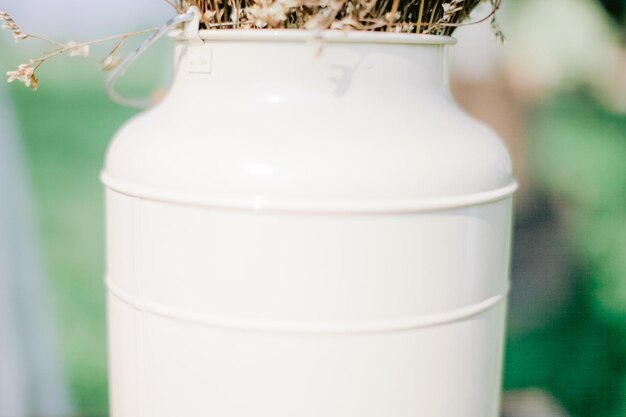 Foto close-up di un vaso bianco