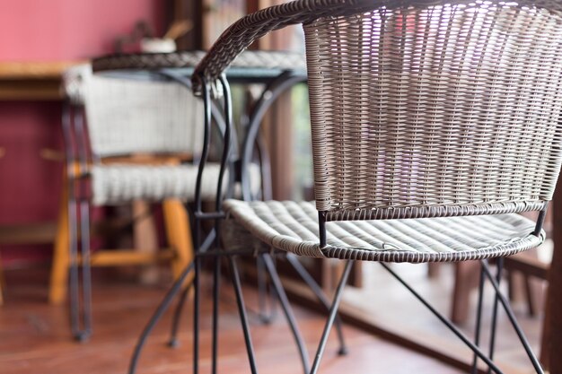 Photo close-up of wicker basket on table