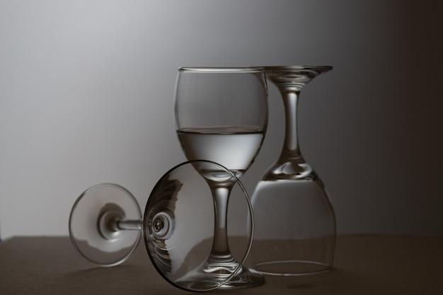 Photo close-up of wine glass on table