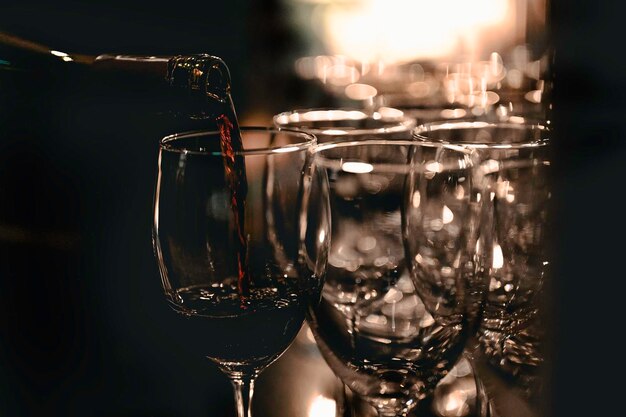 Photo close-up of wine glass on table