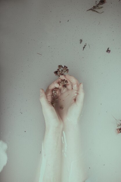 Photo close-up of woman in bathtub