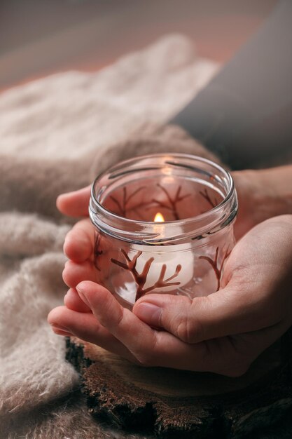 Photo close-up of woman holding hands