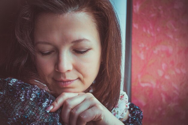 Photo close-up of woman at home